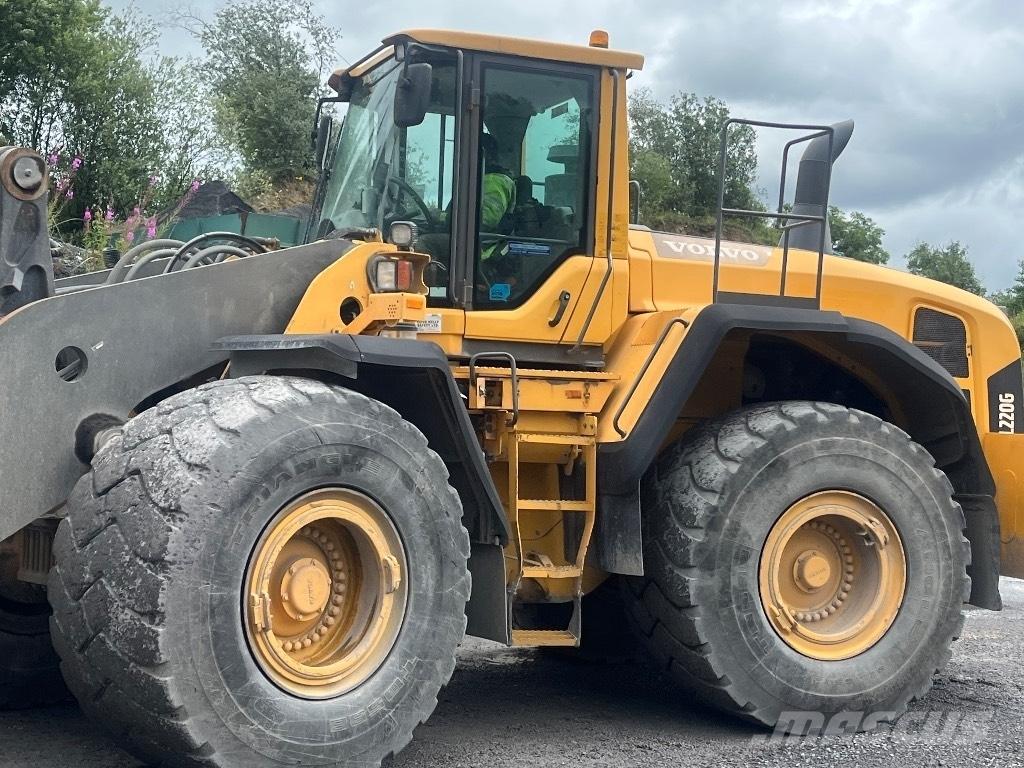 Volvo L 220 G Naudoti ratiniai krautuvai