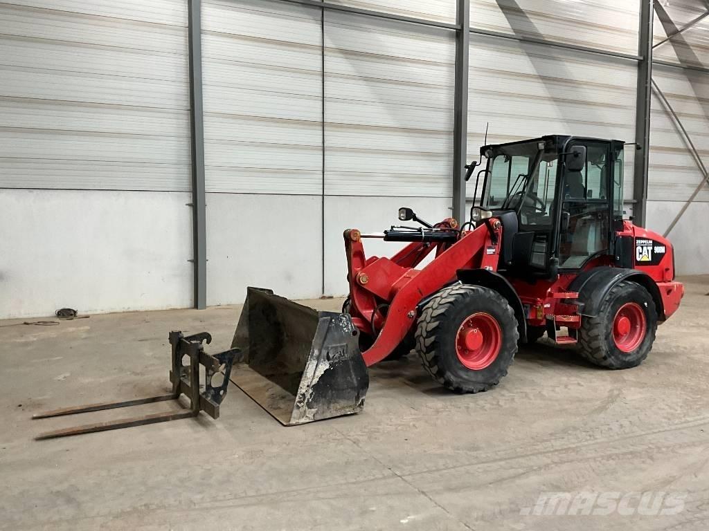 CAT 908 M Naudoti ratiniai krautuvai
