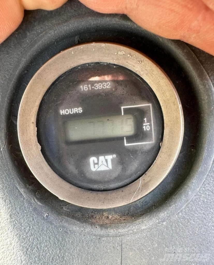 CAT 420 D Ekskavatoriniai krautuvai