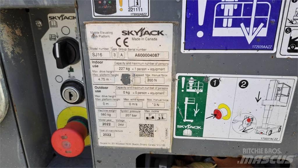 SkyJack SJ16 Kiti keltuvai ir platformos