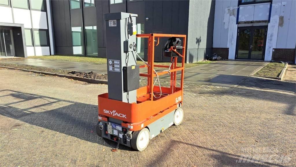SkyJack SJ16 Kiti keltuvai ir platformos