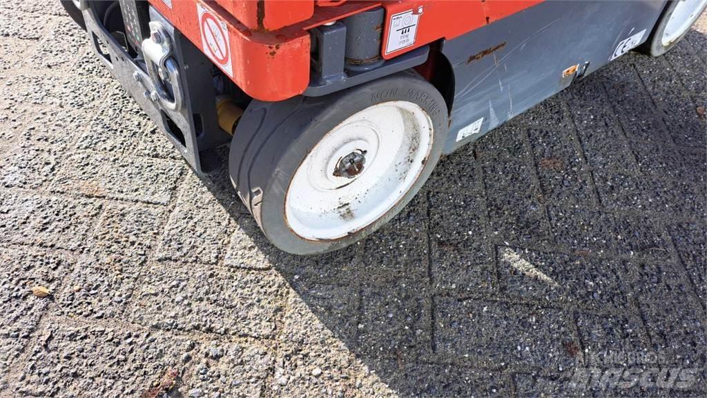 SkyJack SJ16 Kiti keltuvai ir platformos