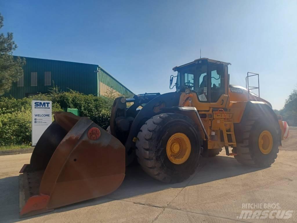 Volvo L 260 H Naudoti ratiniai krautuvai