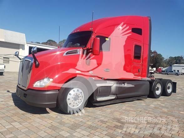Kenworth T680 Naudoti vilkikai