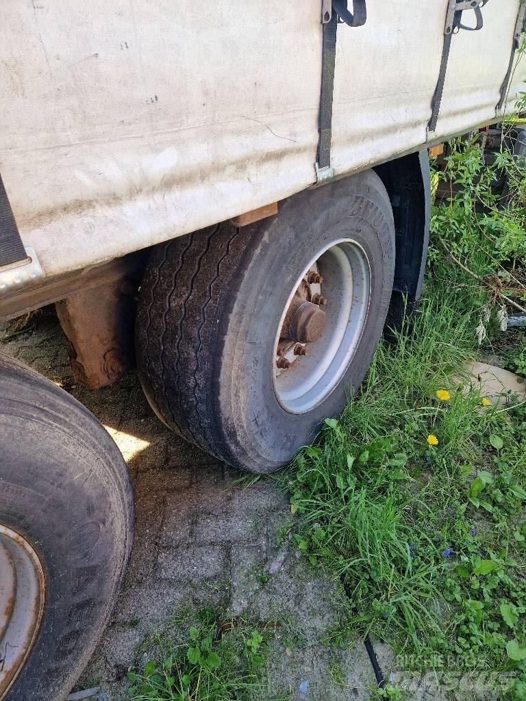 Krone sd Tentinės puspriekabės