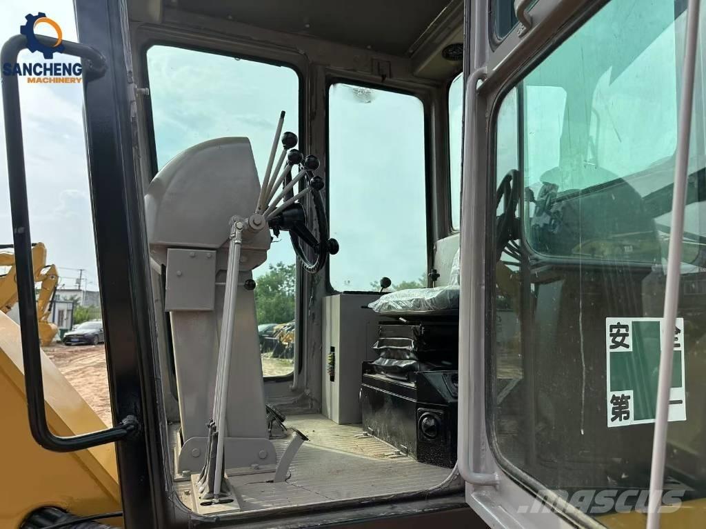 CAT 140K Greideriai