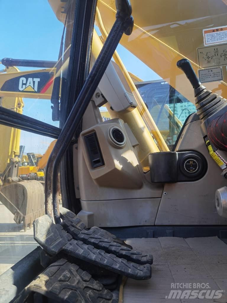 CAT 320 C Vikšriniai ekskavatoriai