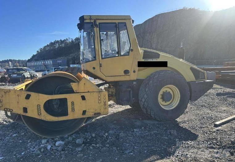 Bomag BW 213 D H-4 Vieno būgno volai