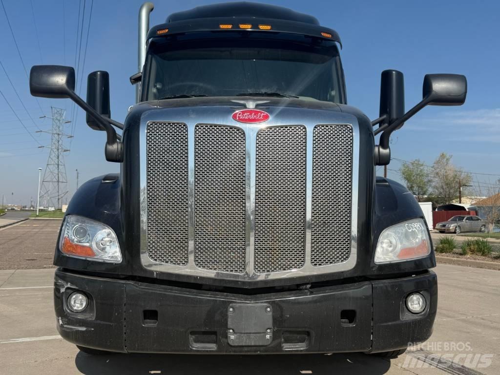 Peterbilt 579 Naudoti vilkikai
