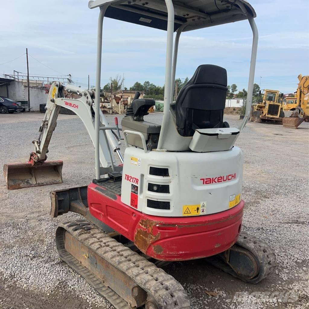 Takeuchi TB 217 R Mini ekskavatoriai < 7 t