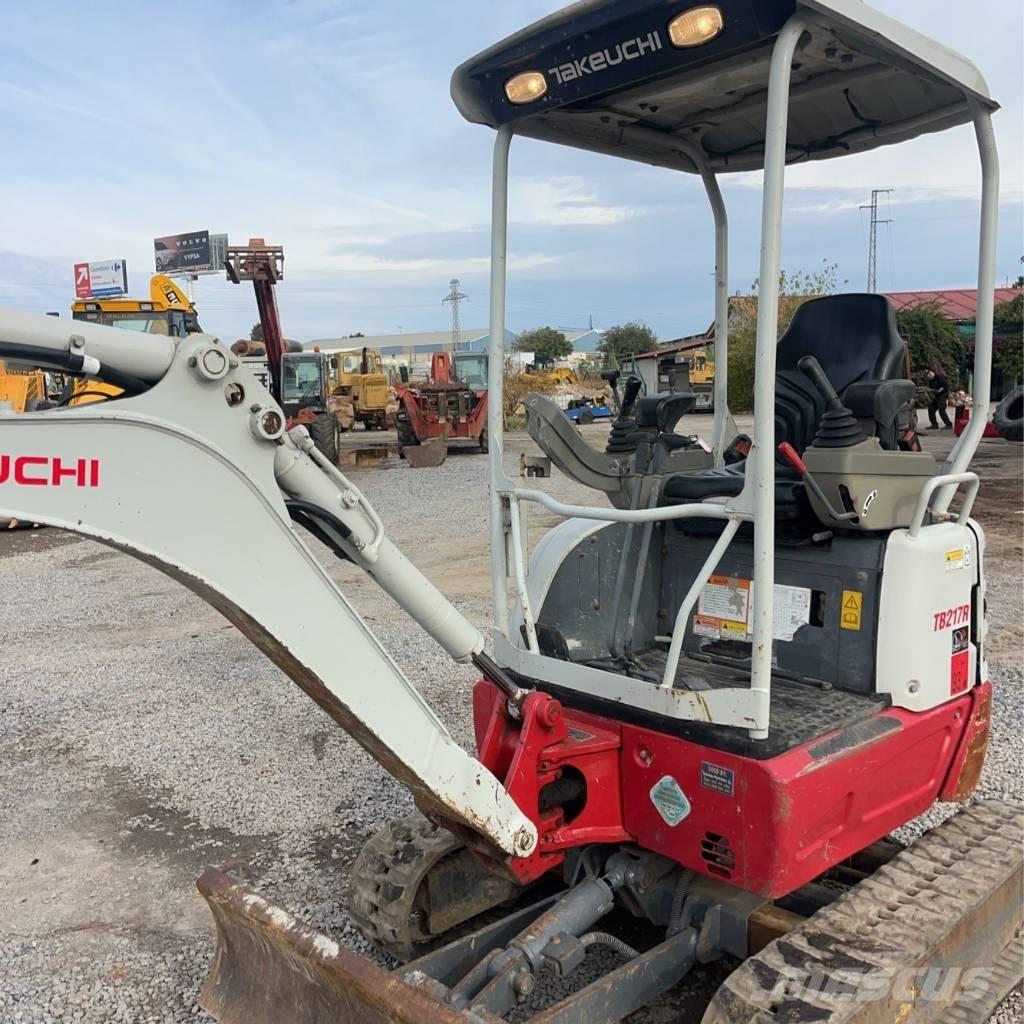 Takeuchi TB 217 R Mini ekskavatoriai < 7 t