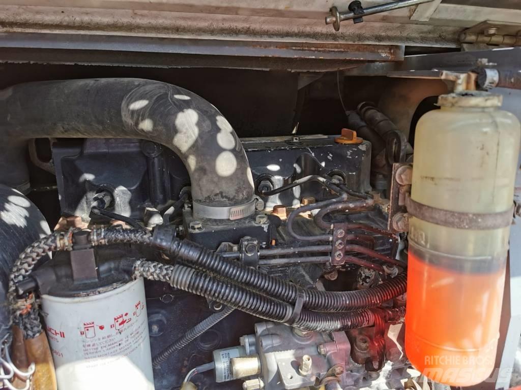 Takeuchi TB80FR Vidutinės galios ekskavatoriai 7-12 t
