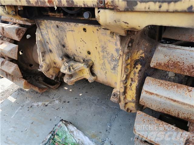 Komatsu D41P Vikšriniai buldozeriai
