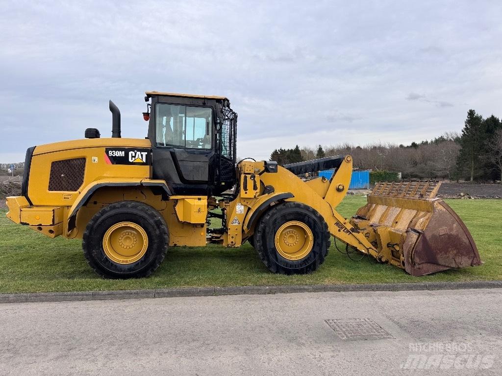 CAT 930 M Naudoti ratiniai krautuvai