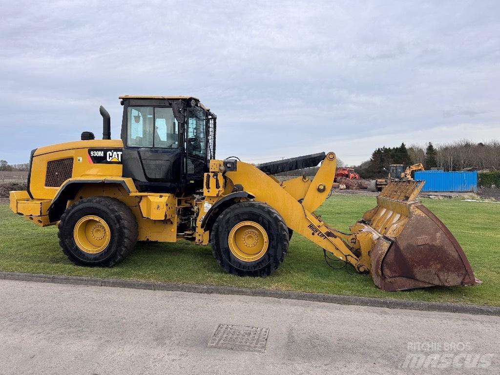 CAT 930 M Naudoti ratiniai krautuvai