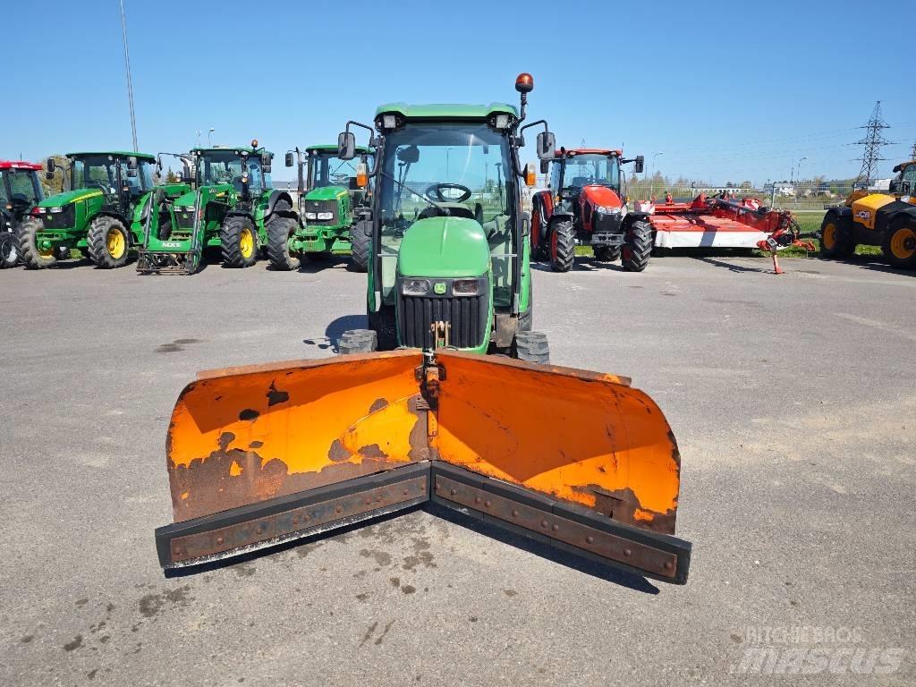 John Deere 3720 Naudoti kompaktiški traktoriai