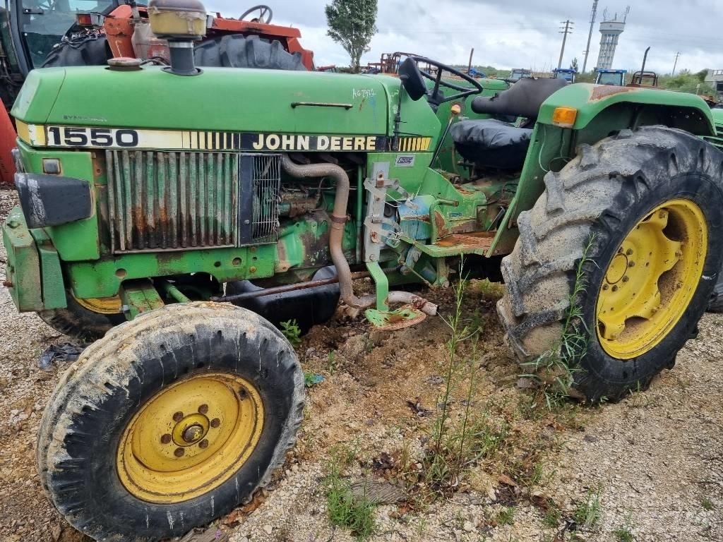 John Deere 1550 Traktoriai