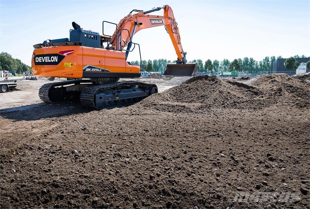 Develon DX225LC-7 Vikšriniai ekskavatoriai