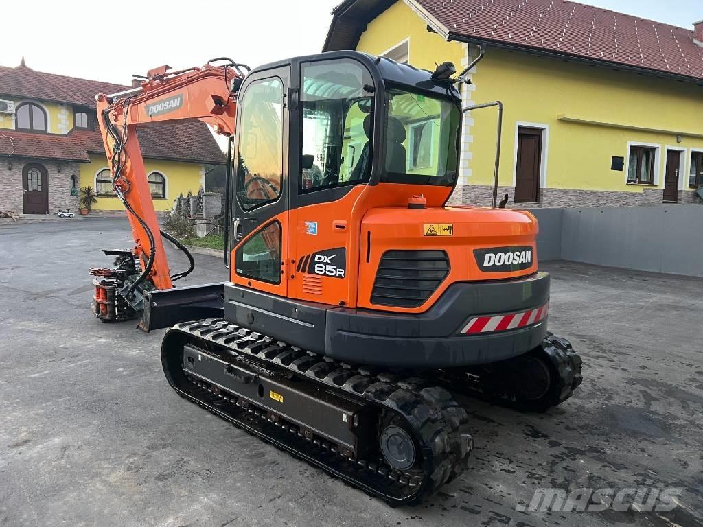 Doosan DX85R-3 Vidutinės galios ekskavatoriai 7-12 t