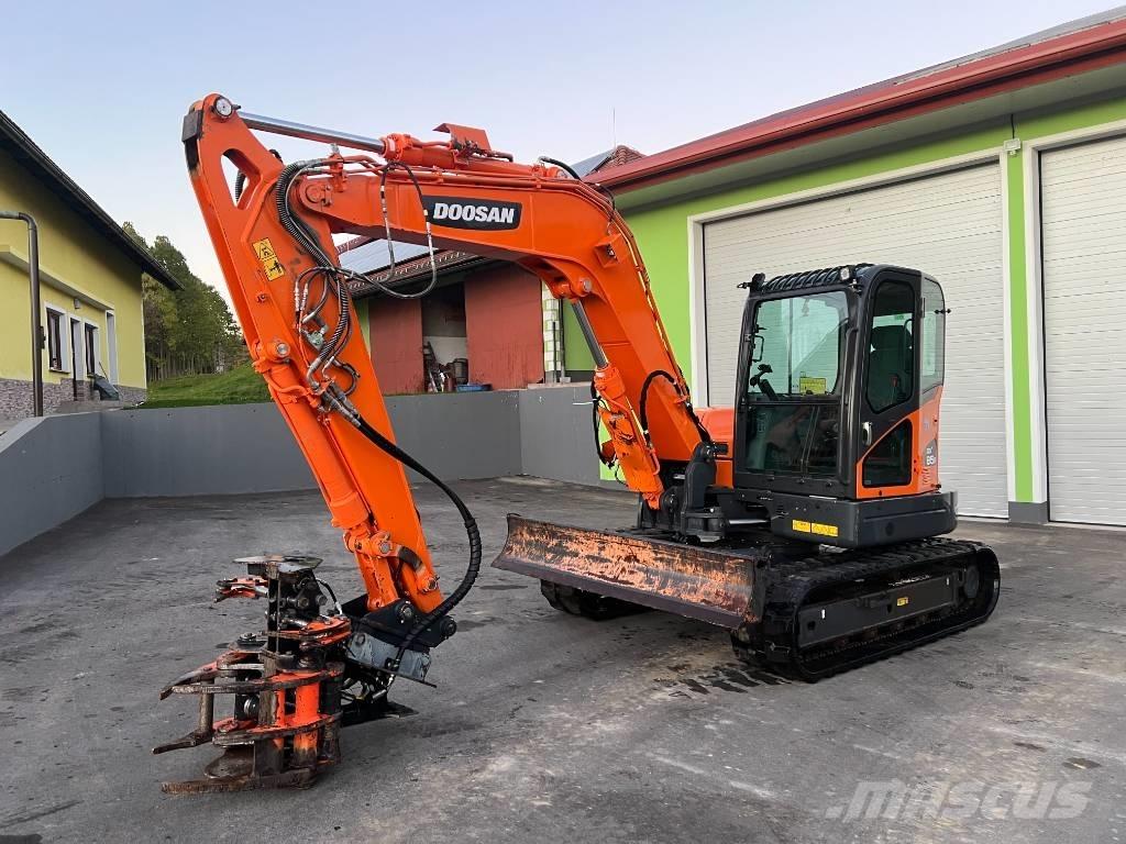 Doosan DX85R-3 Vidutinės galios ekskavatoriai 7-12 t
