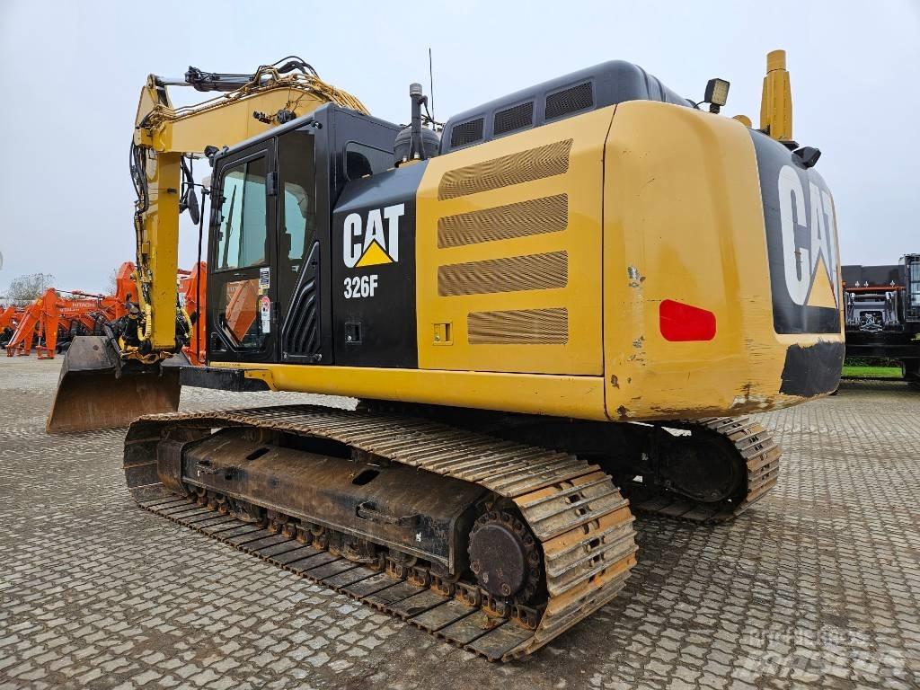 CAT 326 F L Vikšriniai ekskavatoriai