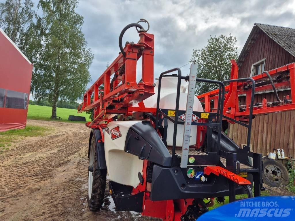 Kuhn Lexis 3000 Prikabinami purkštuvai
