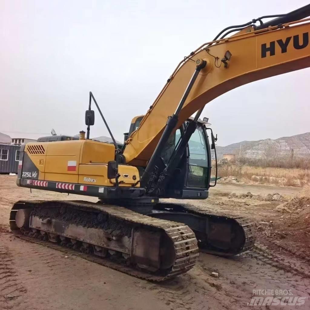 Hyundai R225LVS Ratiniai ekskavatoriai