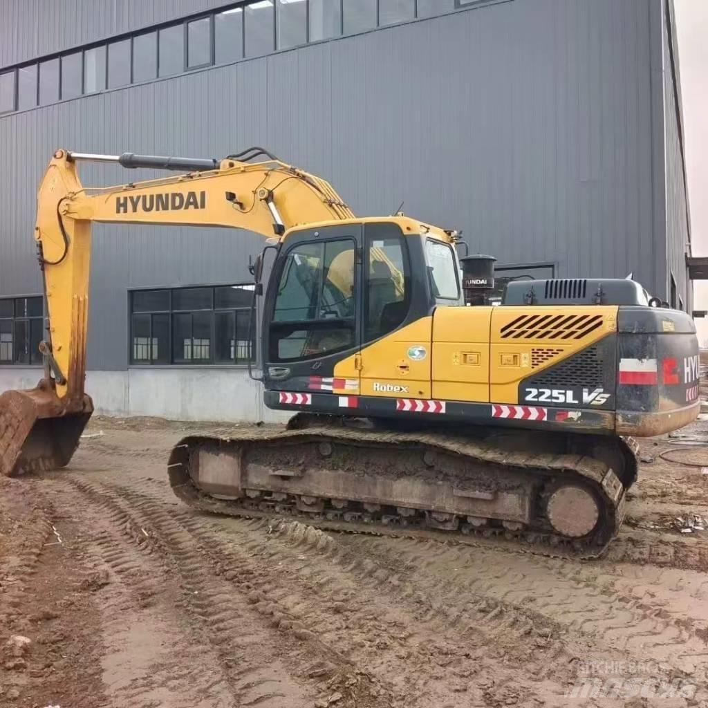 Hyundai R225LVS Ratiniai ekskavatoriai