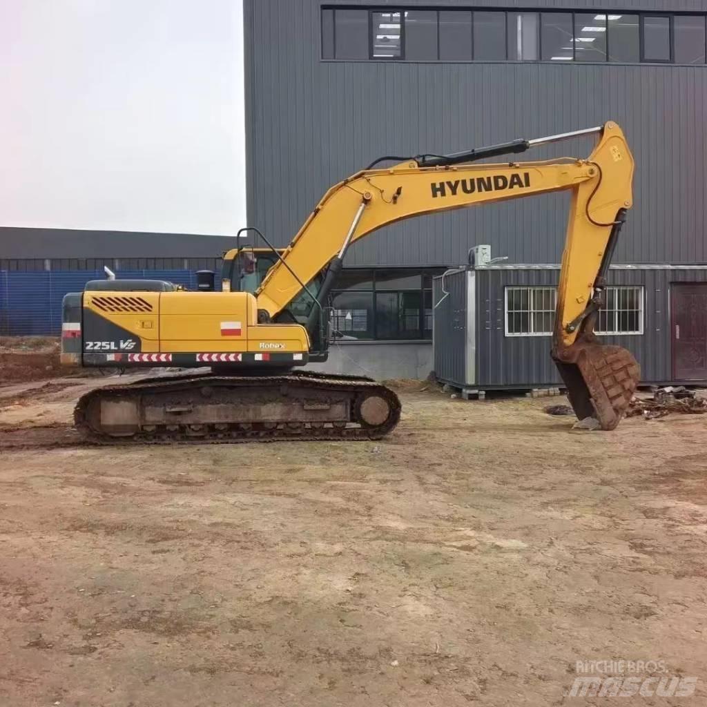 Hyundai R225LVS Ratiniai ekskavatoriai