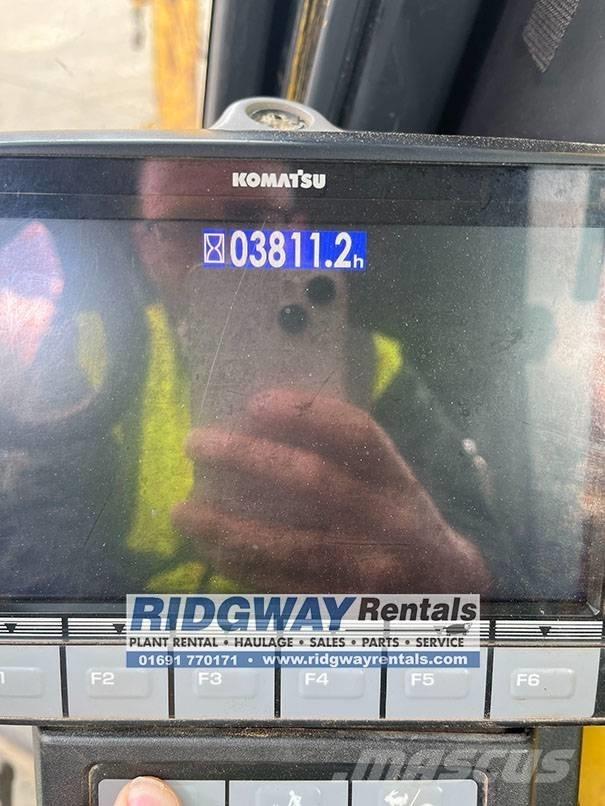 Komatsu PW 160-11 Ratiniai ekskavatoriai