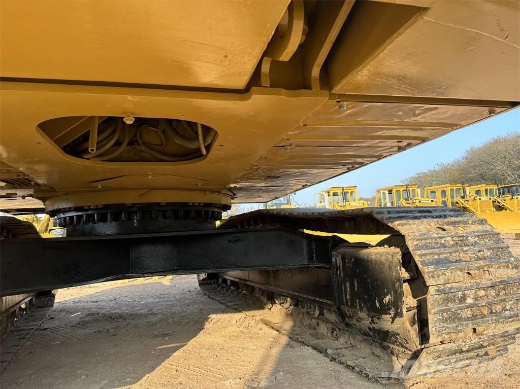 CAT 325 C Vikšriniai ekskavatoriai