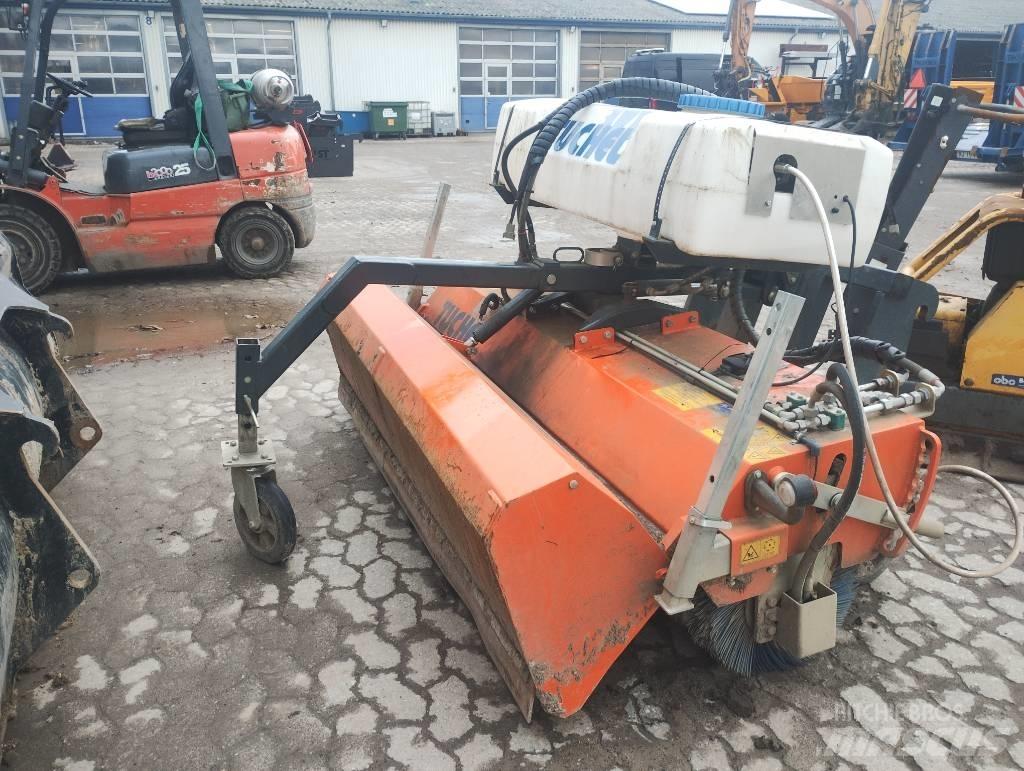 New Holland W70C Naudoti ratiniai krautuvai