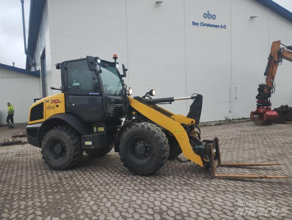 New Holland W70C Naudoti ratiniai krautuvai