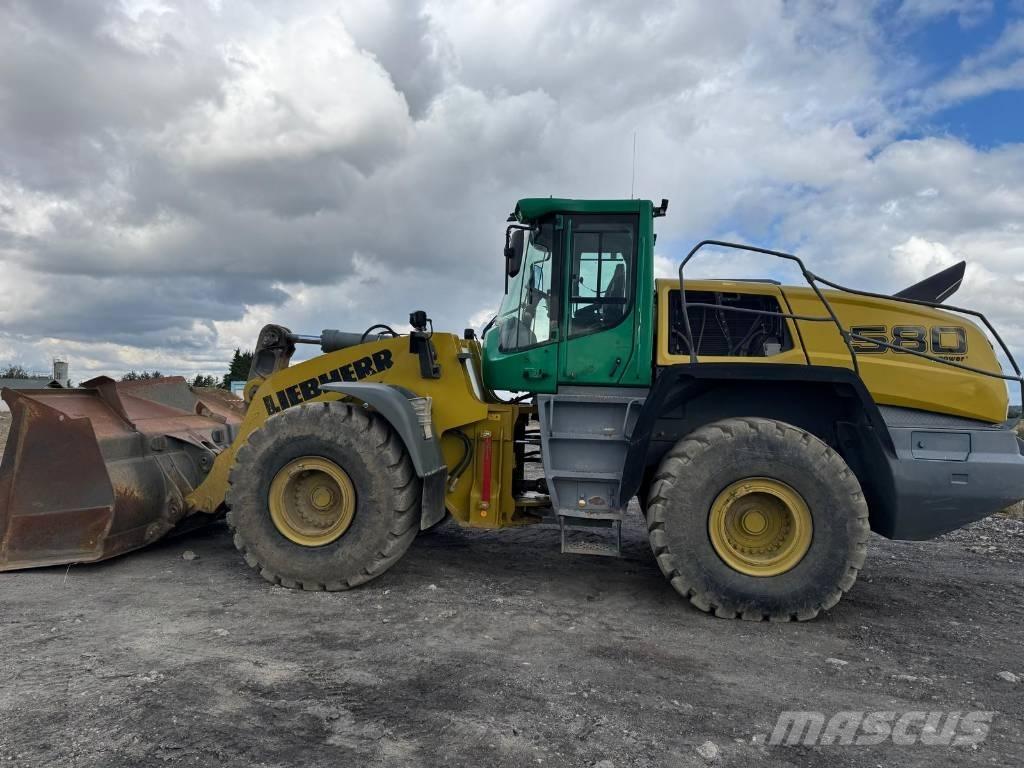 Liebherr L 580 Naudoti ratiniai krautuvai