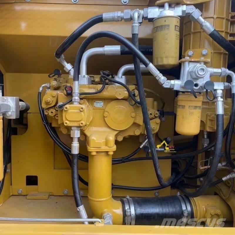 CAT 324 D Vikšriniai ekskavatoriai