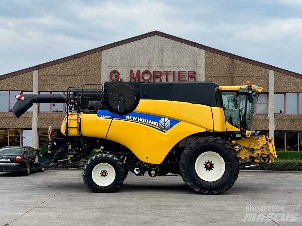 New Holland CR 9090 Derliaus nuėmimo kombainai