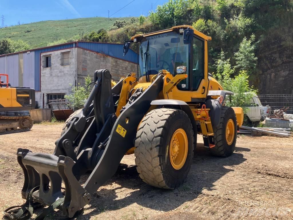 Volvo L 90 H Naudoti ratiniai krautuvai