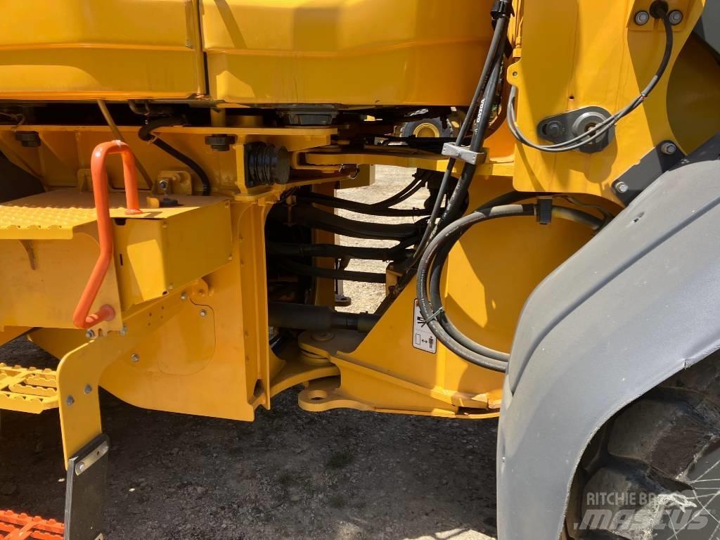 Volvo L 90 H Naudoti ratiniai krautuvai