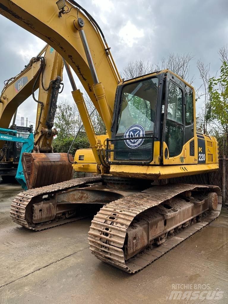 Komatsu PC 220-8 Vikšriniai ekskavatoriai