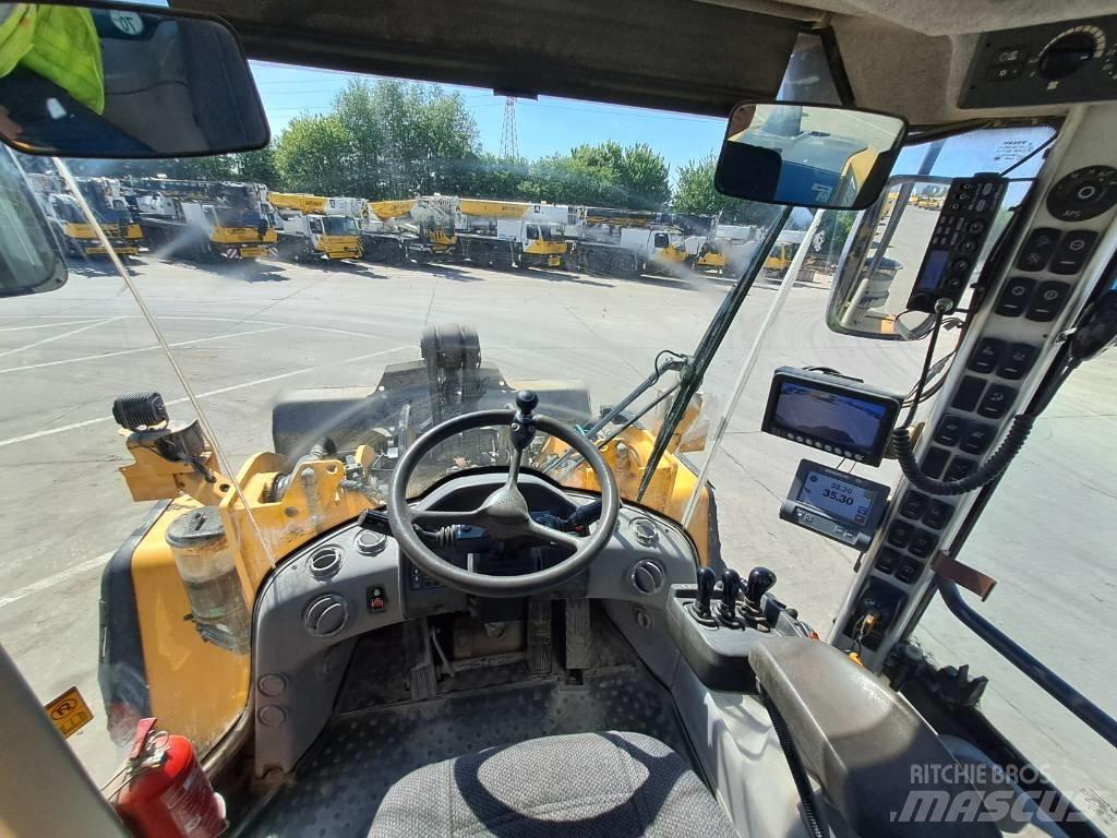 Volvo L180G Naudoti ratiniai krautuvai