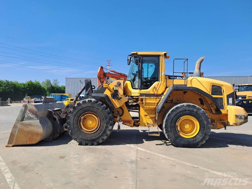 Volvo L180G Naudoti ratiniai krautuvai