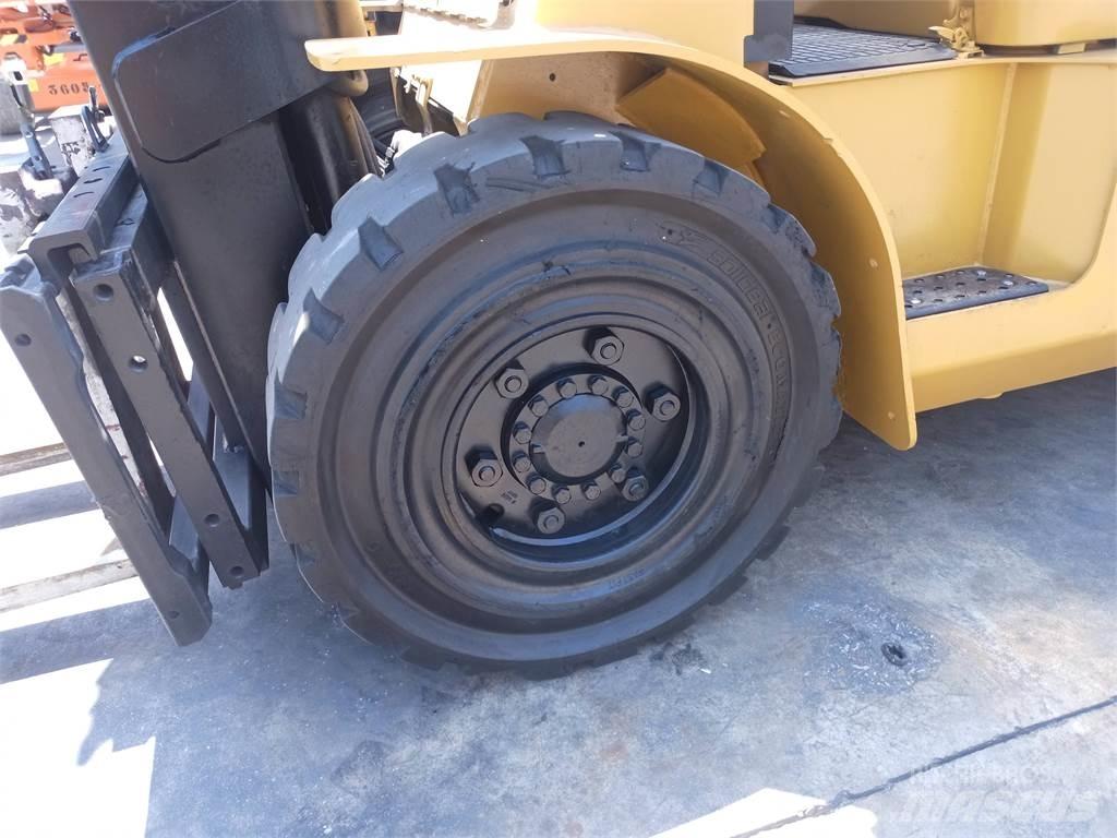CAT DP45K Dyzeliniai krautuvai