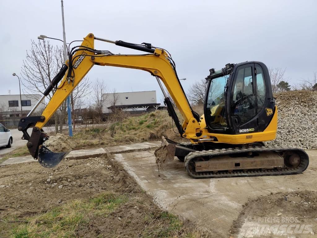 JCB 8085 Vidutinės galios ekskavatoriai 7-12 t
