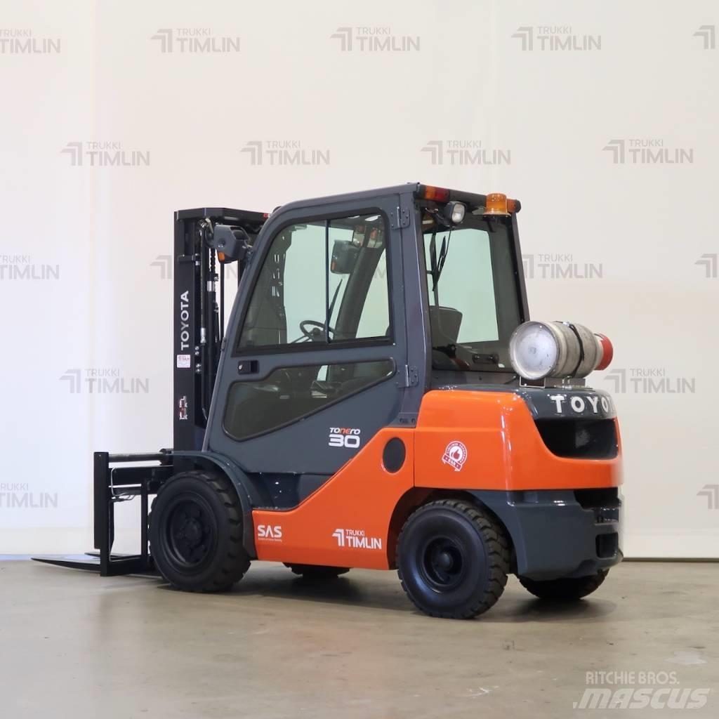 Toyota 02-8FGF30 LPG (dujiniai) krautuvai