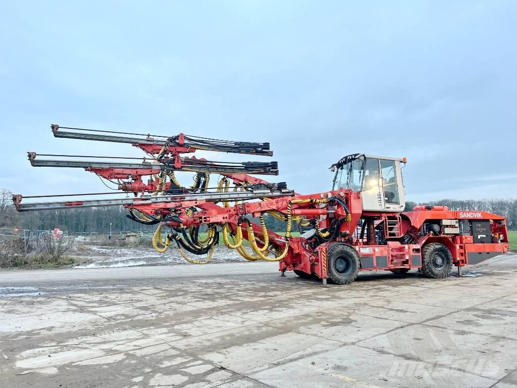 Sandvik DT1130i Tunelių ir požeminės kasybos grąžtai