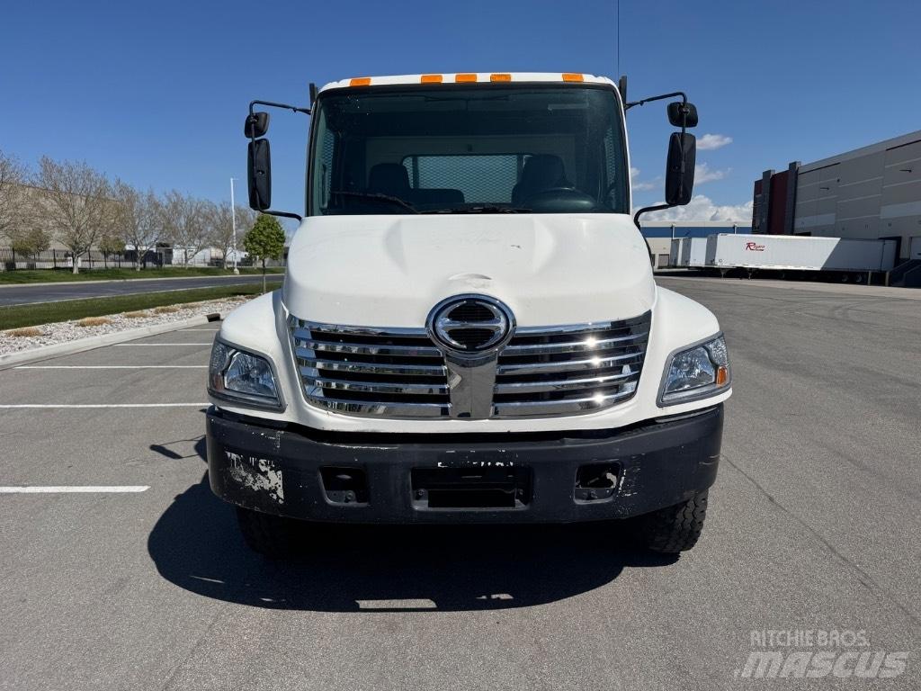 Hino 268 Platformos/ Pakrovimas iš šono