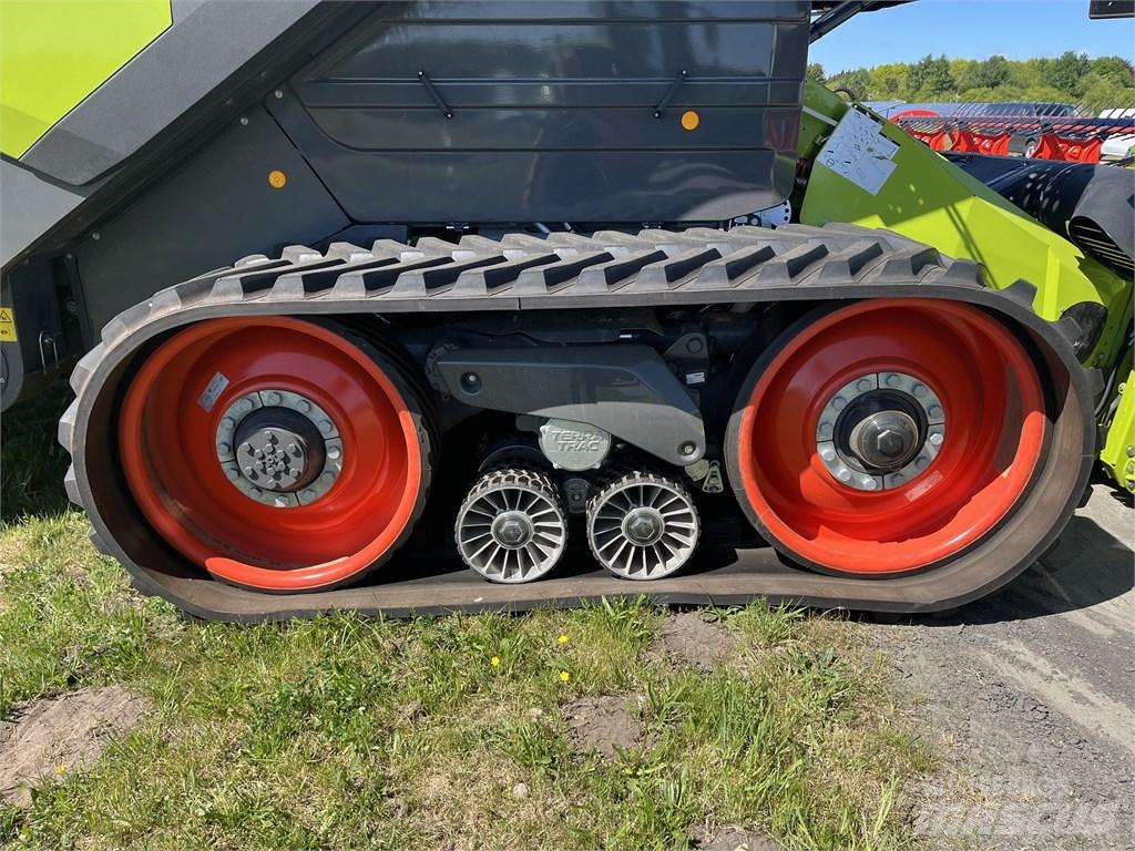 CLAAS Lexion 8700TT Derliaus nuėmimo kombainai