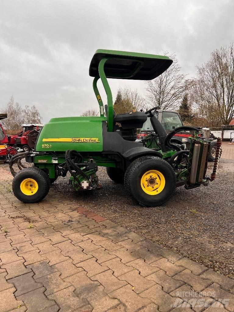 John Deere 8700 Savaeigės žoliapjovės