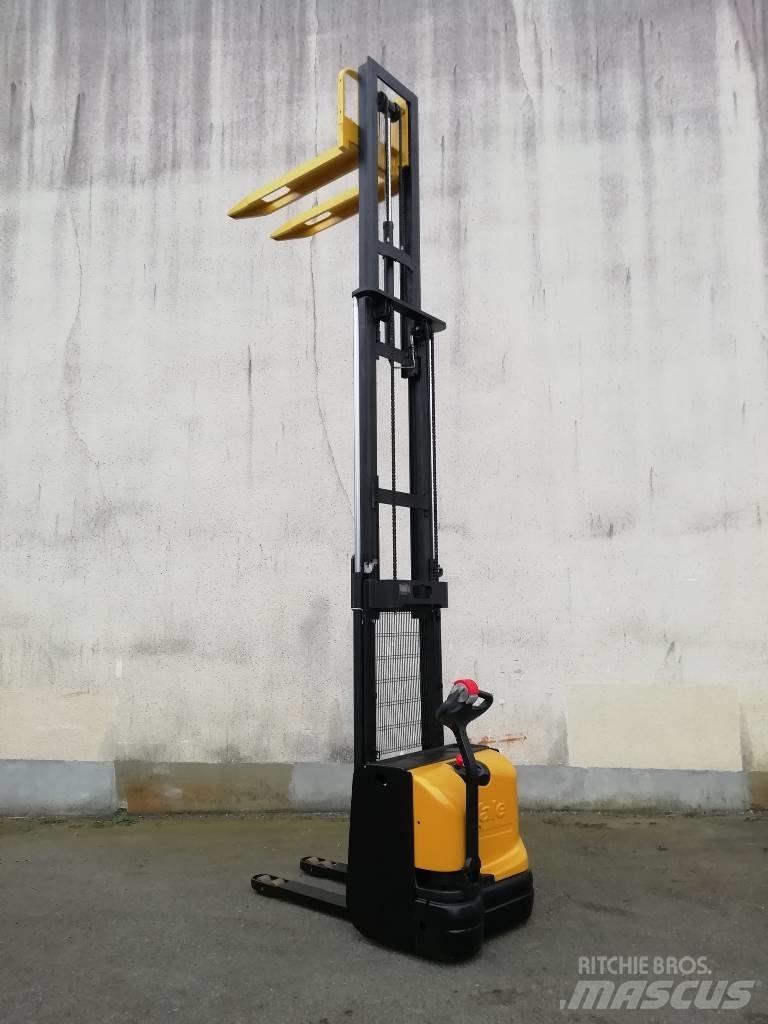 Hyster S1.4 Rankiniai vėžimėliai