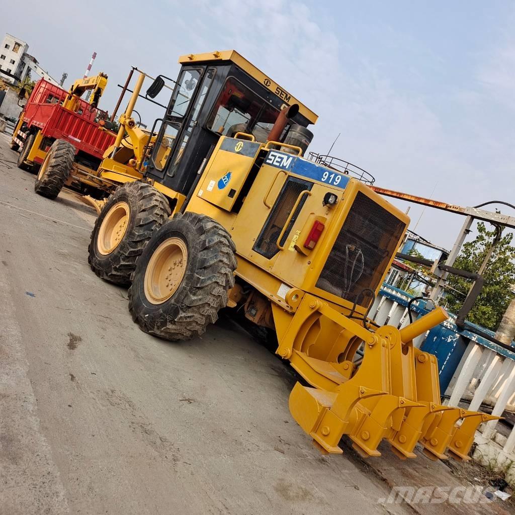 SEM 919 Greideriai